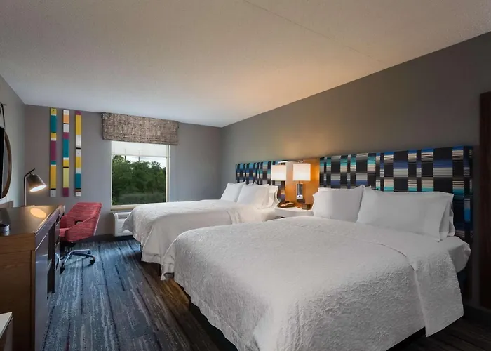 Hampton Inn & Suites Herndon-Reston